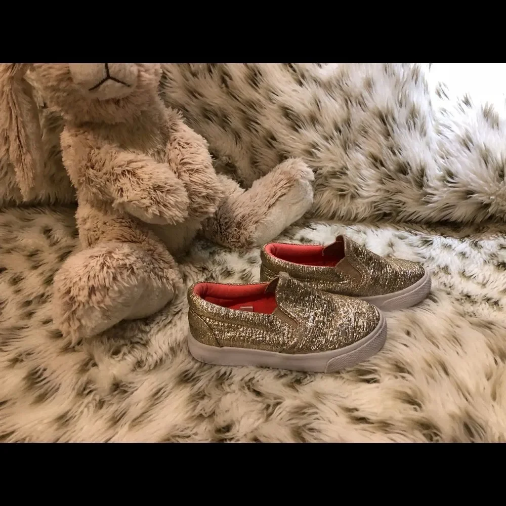 Cat & Jack Toddler Girls Gold Metallic Slip-On Sneakers Size 6